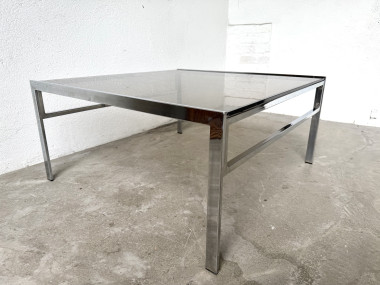 Table basse moderniste en chrome et verre fumé, vers 1970., vue 11