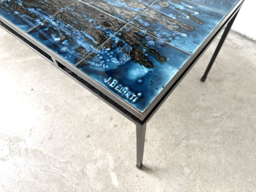 Table basse en métal et céramique signée J. Belarti, circa 1970, vue 9