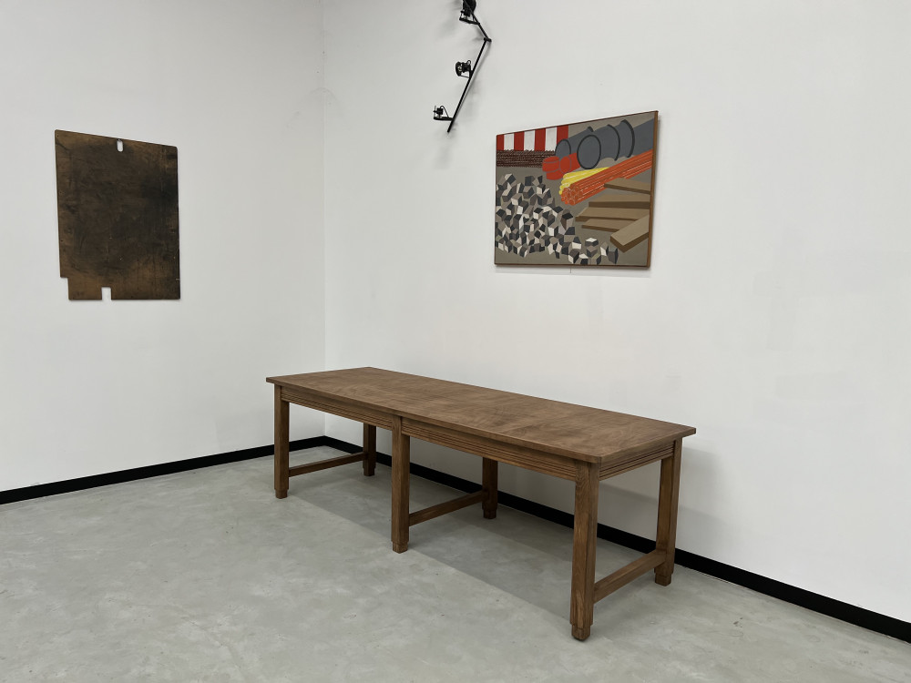 Table drapière à 6 pieds des années 50, vue 1