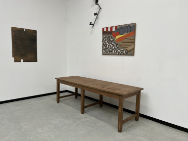 Table drapière à 6 pieds des années 50, vue 1