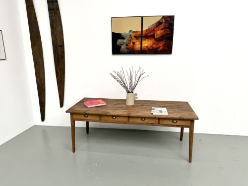 Ancienne table d'école à 8 tiroirs, vue 1