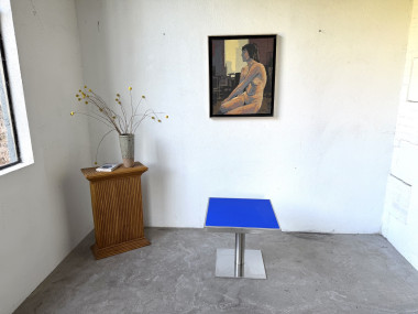 Table basse moderniste circa 1970, vue 2
