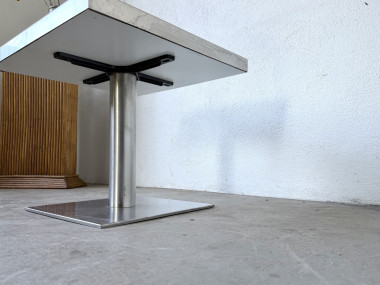 Table basse moderniste circa 1970, vue 10