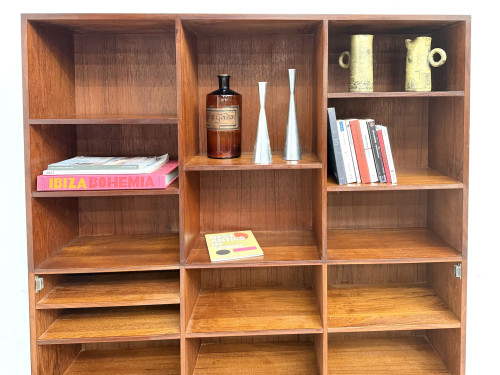 Enfilade bibliothèque en teck et laiton, vue 28