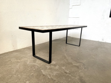 Table basse moderniste en céramique émaillée, circa 1960, vue 13