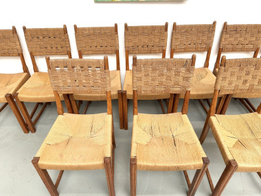 Série de dix chaises en orme massif, corde et paille, vue 5