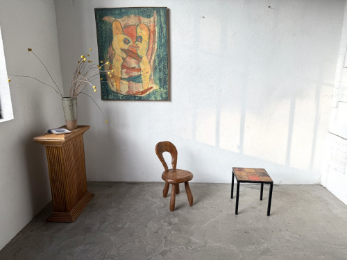 Petite chaise sculptée à la gouge, vue 2