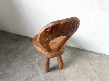 Petite chaise sculptée à la gouge, vue 9