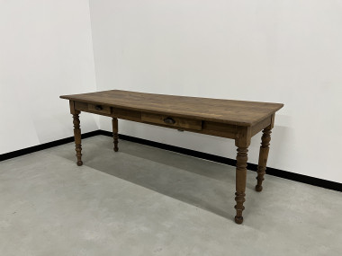 Table de ferme en chêne massif aux pieds tournés, vue 4