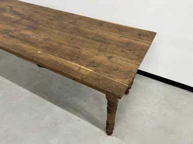 Table de ferme en chêne massif aux pieds tournés, vue 5
