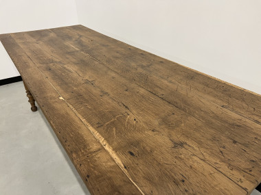 Table de ferme en chêne massif aux pieds tournés, vue 6