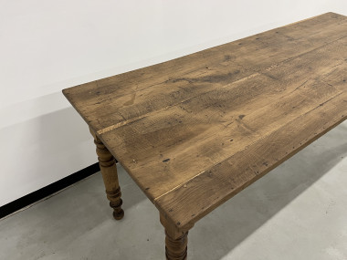 Table de ferme en chêne massif aux pieds tournés, vue 8