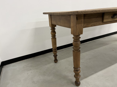 Table de ferme en chêne massif aux pieds tournés, vue 9
