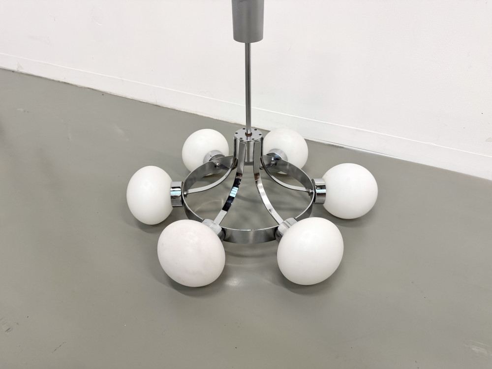 Suspension spoutnik circa 1970, vue 1
